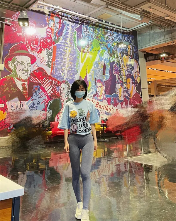 程女士外网ins被曝视频,内容玩的很花人设彻底崩塌