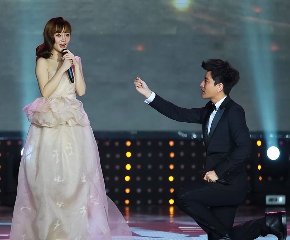 李小璐和贾乃亮为什么离的婚,他们分手的原因是什么