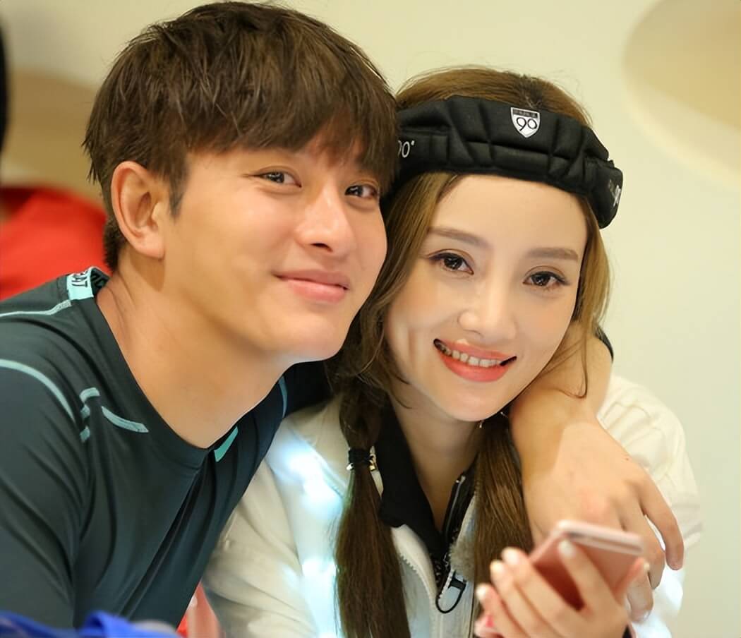 李小璐和贾乃亮为什么离的婚,他们分手的原因是什么
