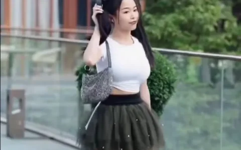 吃糖吐泡泡是谁 吃糖吐泡泡个人资料