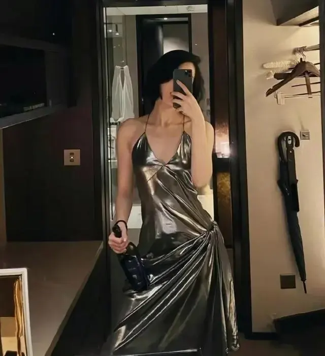 成都牵手门事件免职裙火了,连衣裙卖家呼吁理性消费!