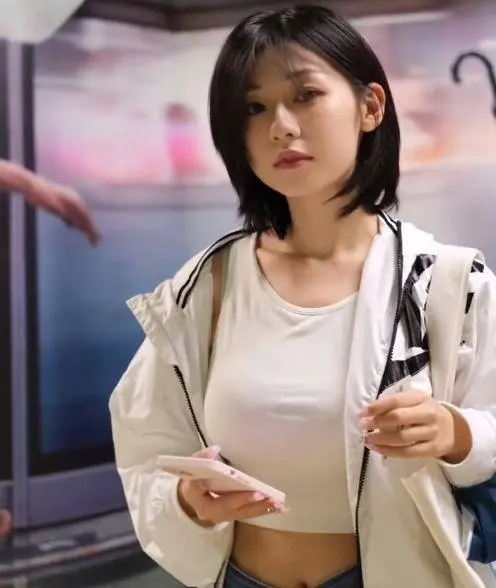 抖音程女士早期黑料吃瓜资源,细狗程yooooo2分08秒吃瓜视频事件