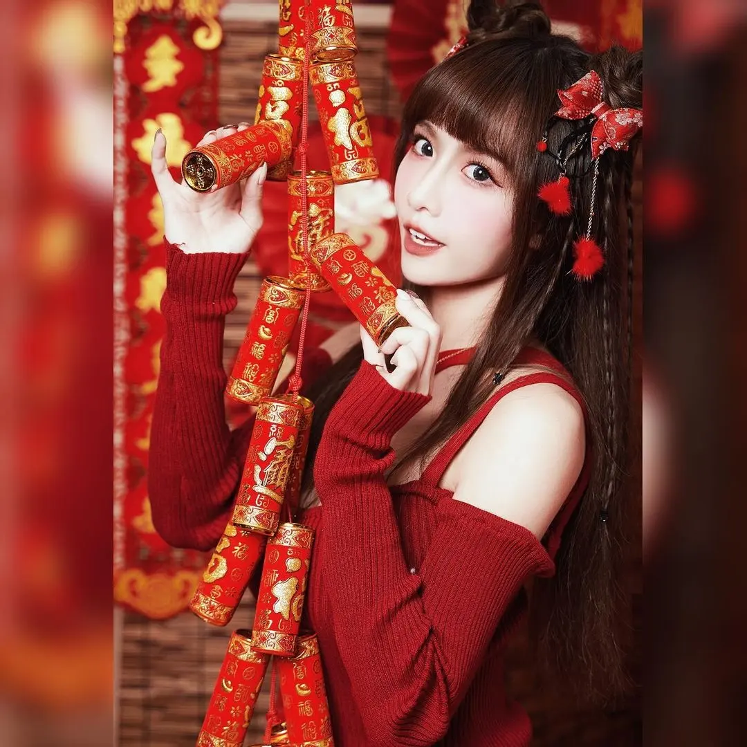 台湾啦啦队长牛奶日常生活照,兔年呈祥组图