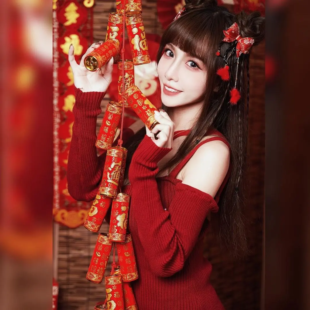 台湾啦啦队长牛奶日常生活照,兔年呈祥组图