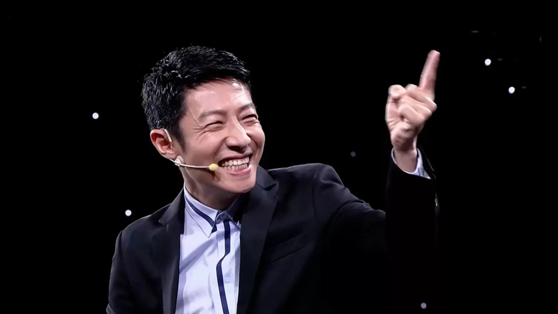 网友说撒贝宁是国家级显眼包,显眼包是什么意思?