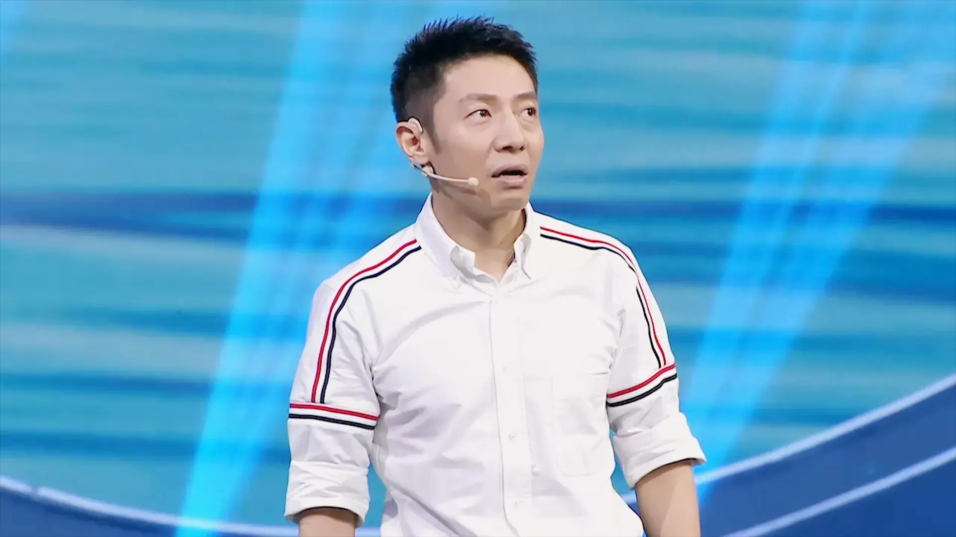 网友说撒贝宁是国家级显眼包,显眼包是什么意思?