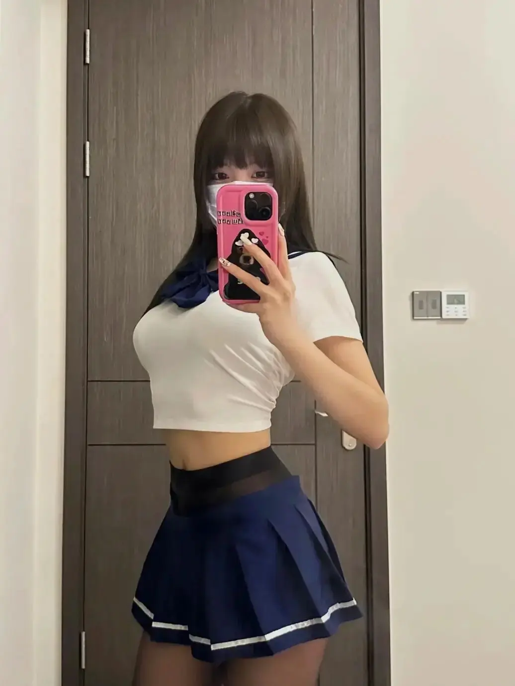 b站舞蹈区coser纤华烬琉璃,runa酱和土豪5000元视频是怎么回事