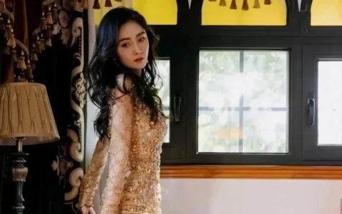 杨幂ai换脸替换造梦视频什么梗，ai换脸杨幂被C可以冲的视频实情