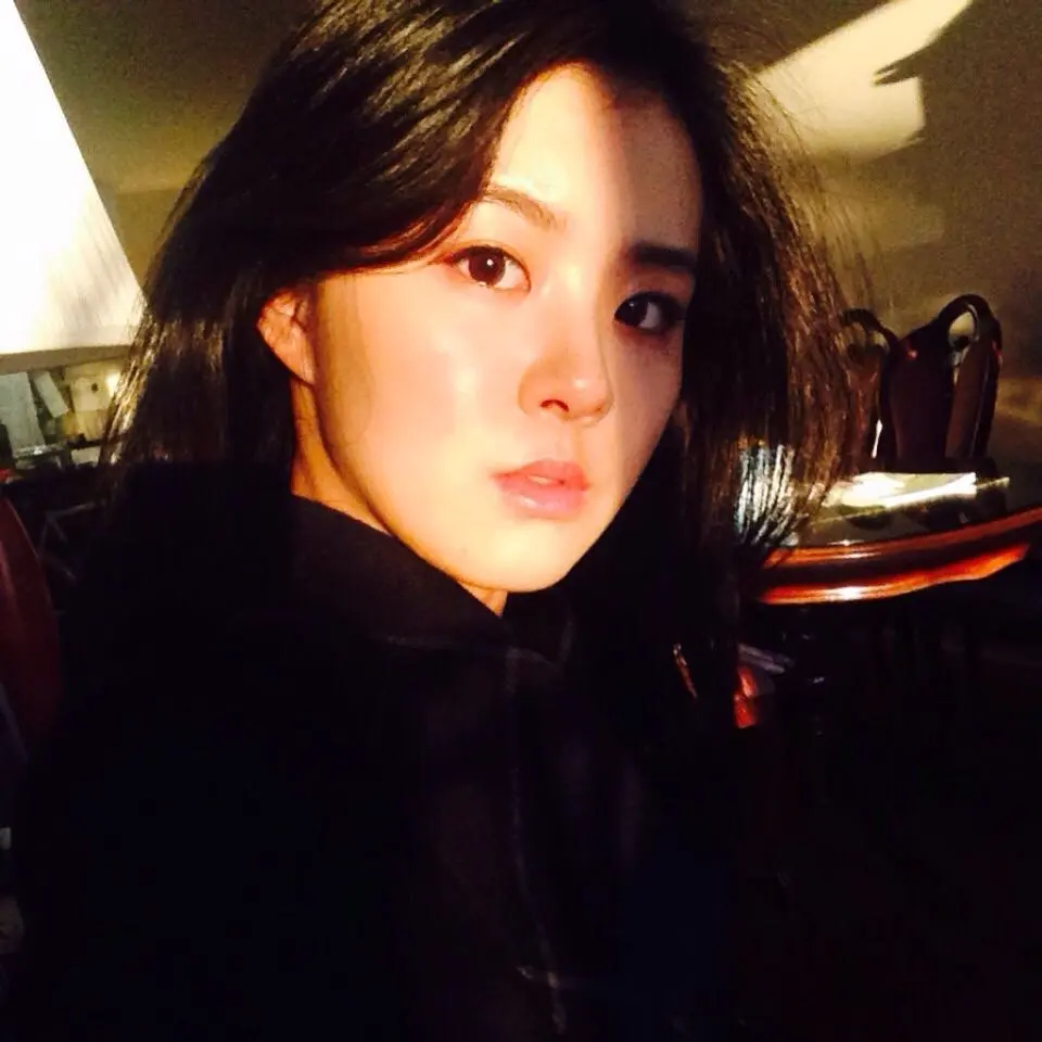BLACKPINK的Rose朴彩英姐姐长得就像金智秀,粉丝们简直受不了