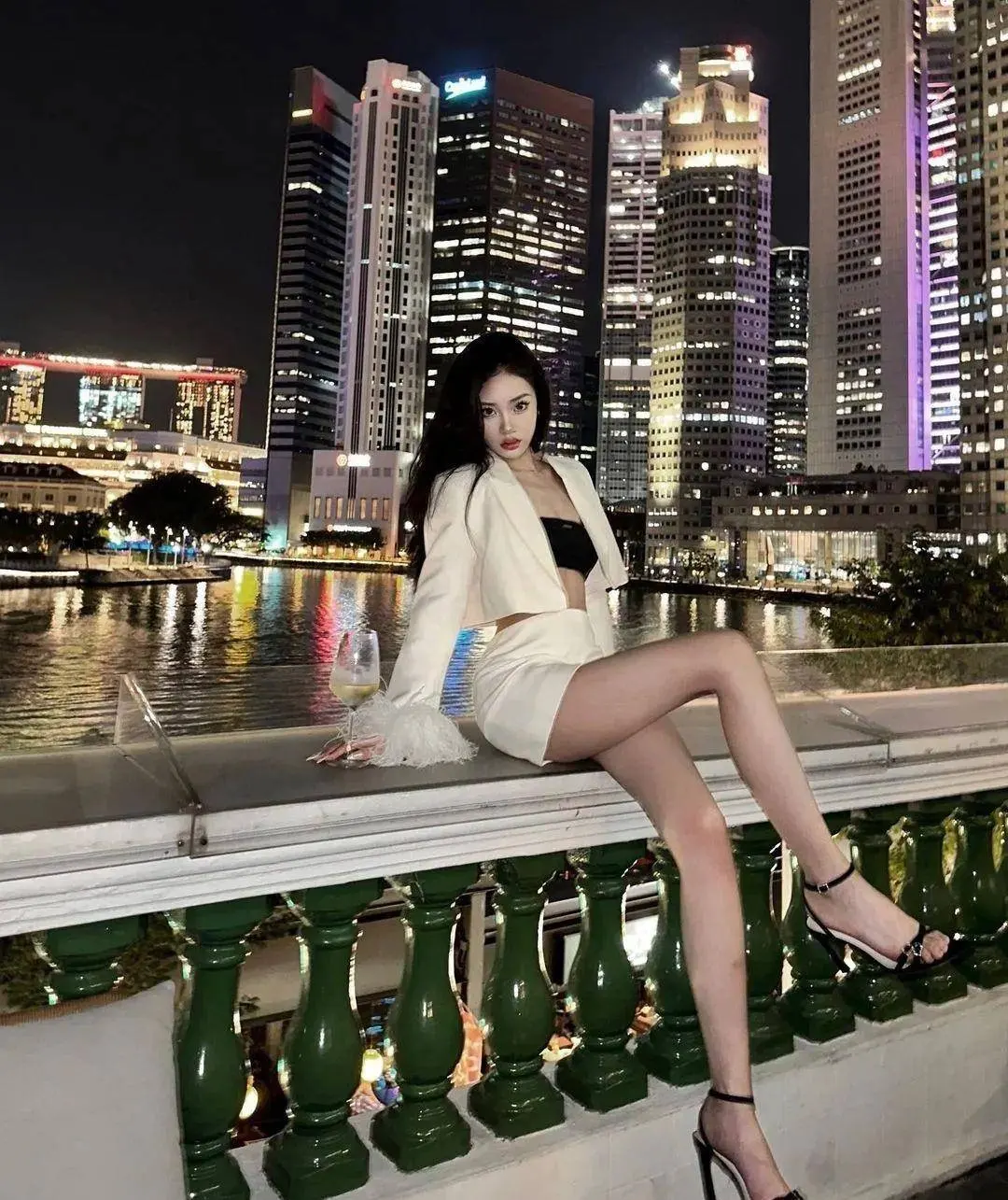 ins网红Audreyz_7大长腿生活照片,钟爱黑丝御姐风格