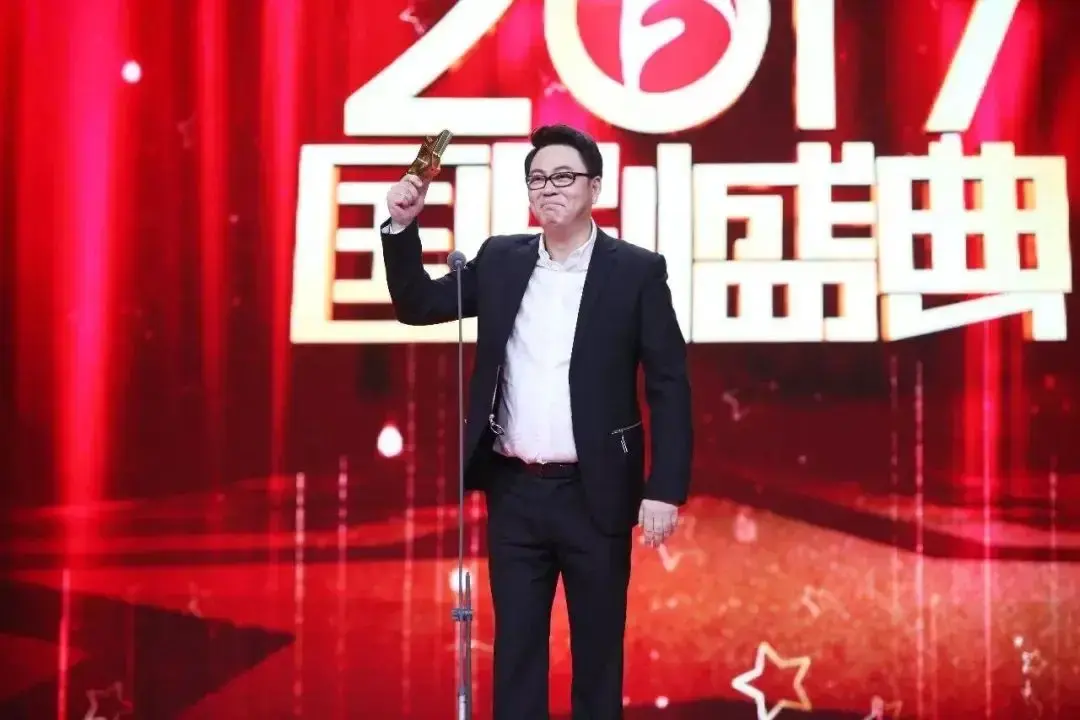 夏东海饰演者高亚麟被爆出轨26岁校花,聊天记录私照遭曝光
