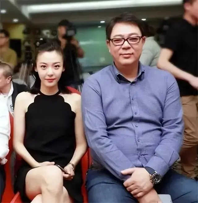 夏东海饰演者高亚麟被爆出轨26岁校花,聊天记录私照遭曝光