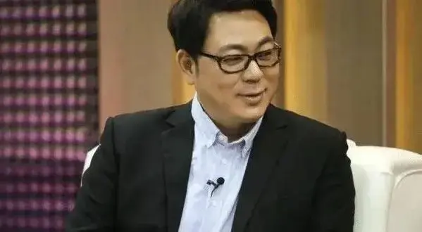 夏东海饰演者高亚麟被爆出轨26岁校花,聊天记录私照遭曝光