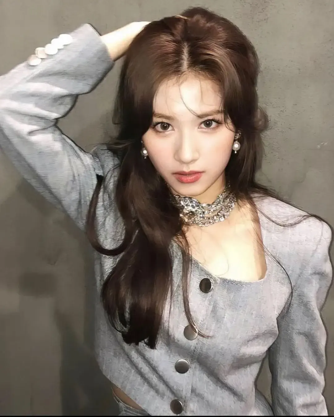 twice人气最高的sana人美身材好,个人资料照片