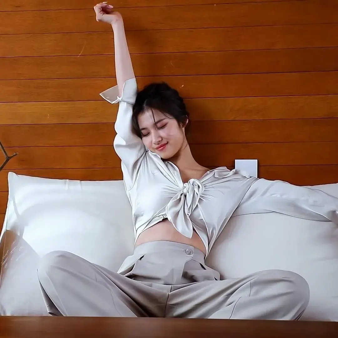 twice人气最高的sana人美身材好,个人资料照片