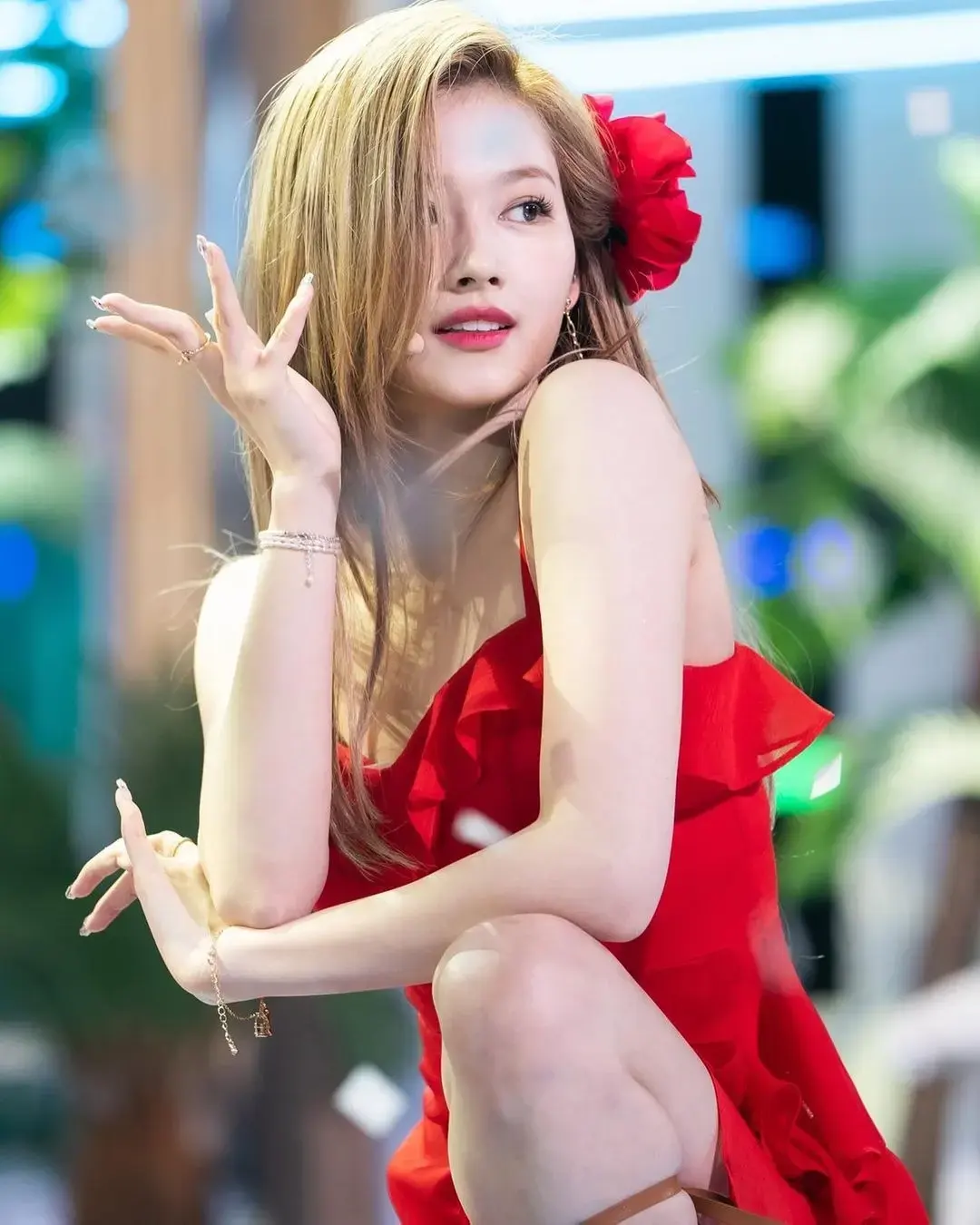 twice人气最高的sana人美身材好,个人资料照片