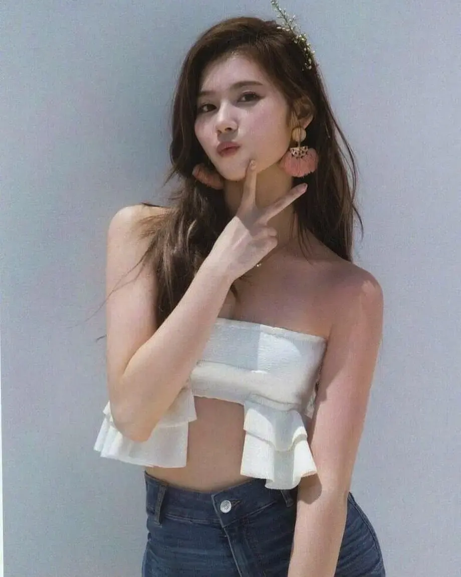 twice人气最高的sana人美身材好,个人资料照片
