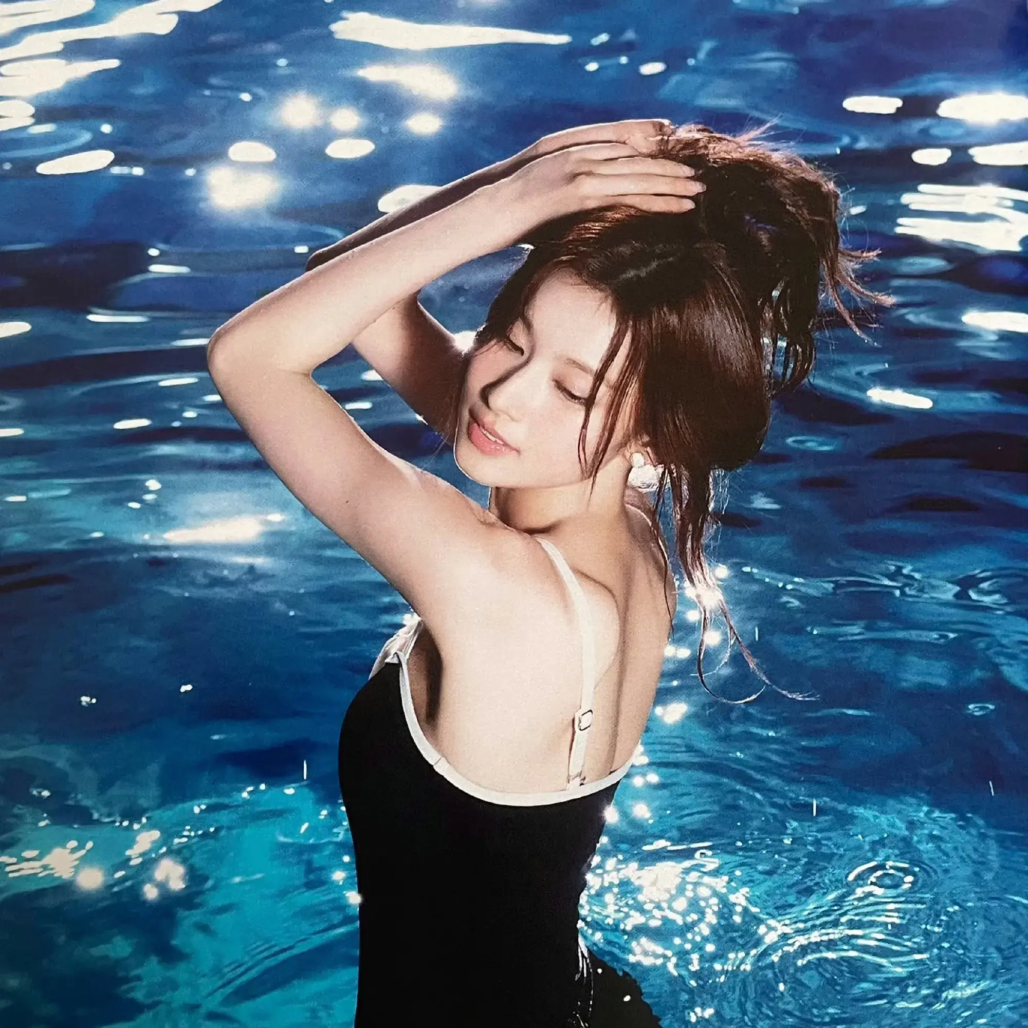 twice人气最高的sana人美身材好,个人资料照片