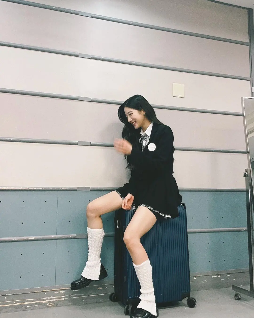 韩国女子LE SSERAFIM 成员中村一叶,让粉丝心动的清冷淡颜
