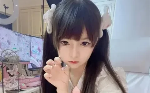 斗鱼蔡小熊i怎么了，网传定制视频是真的吗