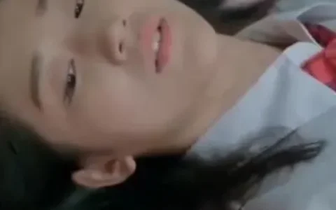 《修罗的游戏》刚开始她是拒绝的，后来开始慢迎迎合名场面