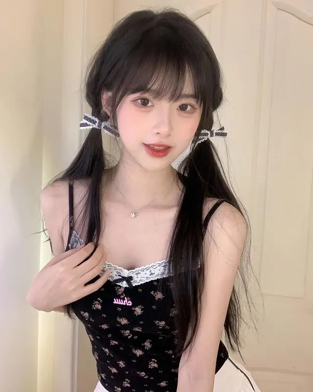 抖音网红鱼鱼酒个人日常写真照片