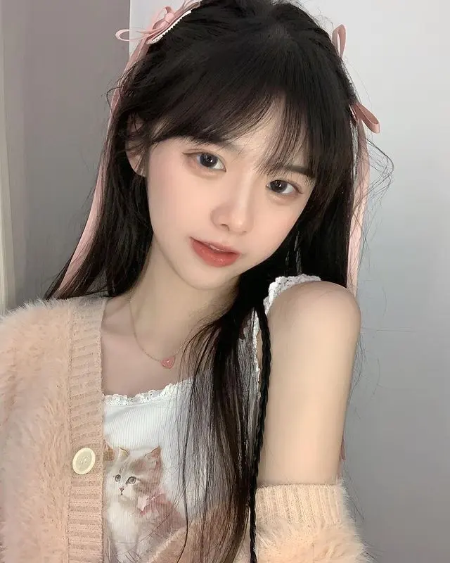抖音网红鱼鱼酒个人日常写真照片