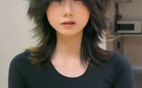 抖音星野跟光头鱼哥七分钟黑料视频真假，星野被光头拿下是什么瓜