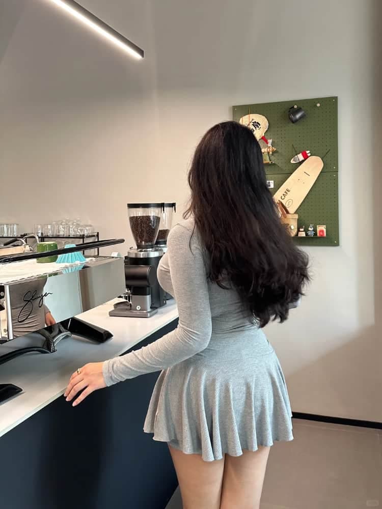 凹凸女BBwBBwBBwBBw自拍照分享