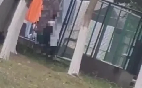 四川交通职业技术学院操场上一男一女视频什么瓜，事件始末来龙去脉完整版