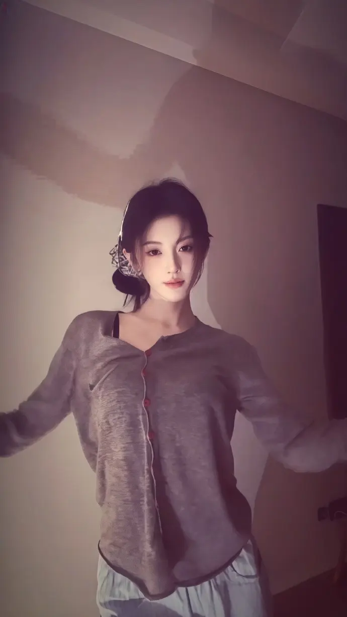 鞠婧祎出道前比赛照片是真的吗,早期照片前后对比的样子判若两人