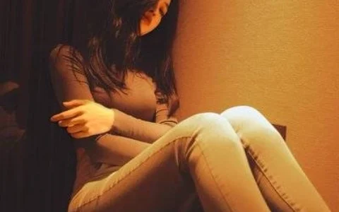 睡眠を取らなくてもいい是什么意思？一般出现在一些搞笑的语境里